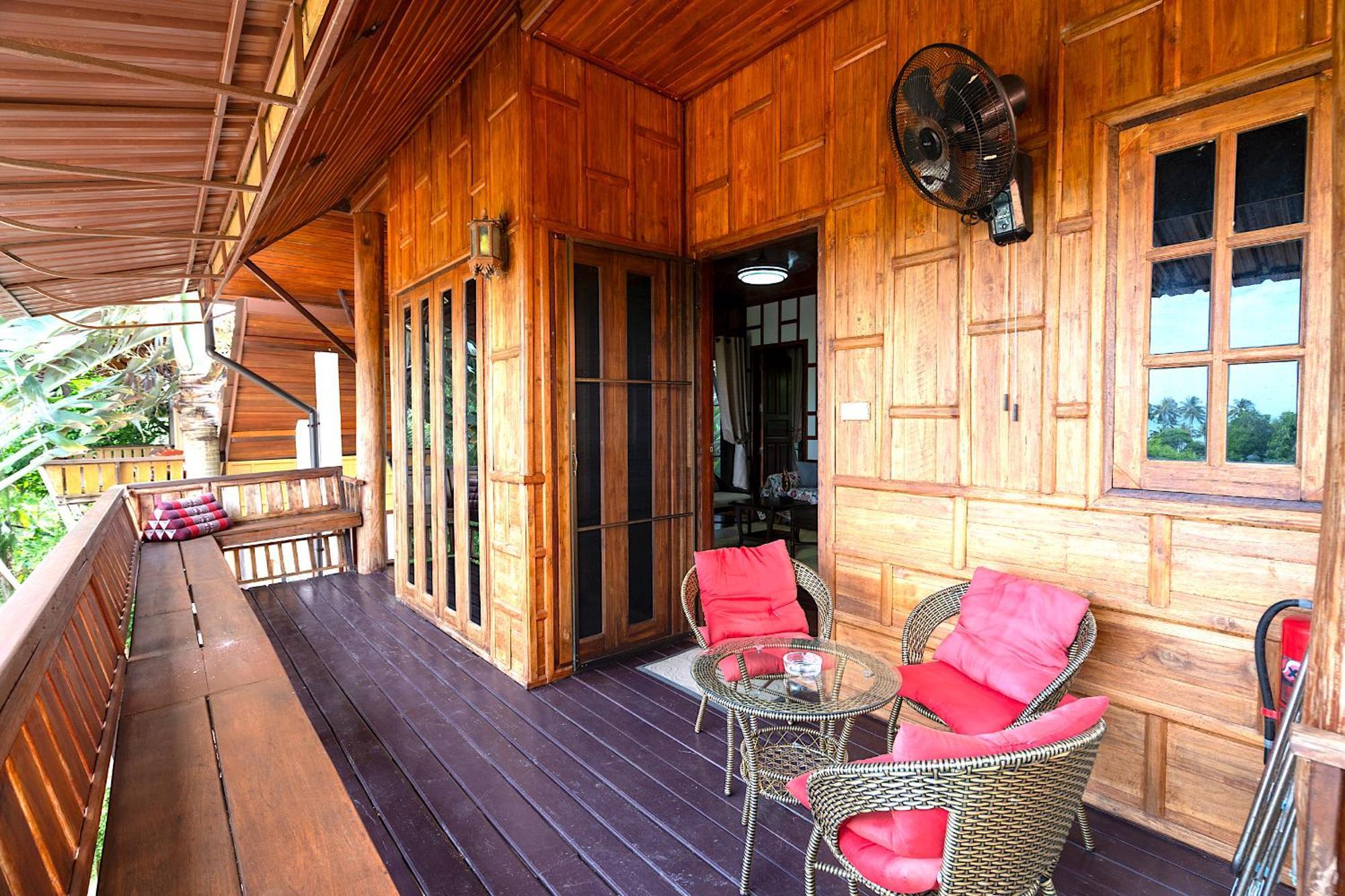 Villa Ayutthaya At Kantiang Bay เกาะลันตา ภายนอก รูปภาพ